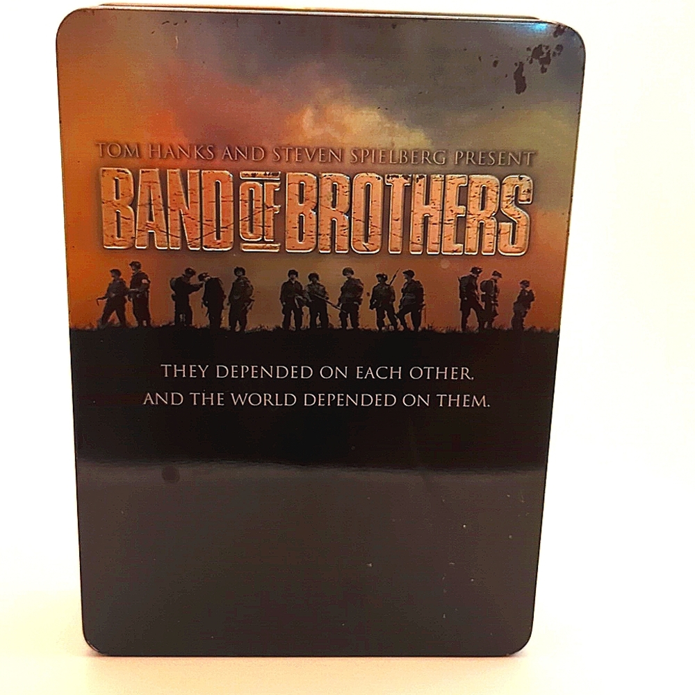 Band Of Brothers 6 Blue Ray Disc DVD Set in a  Collectable Metal Tin